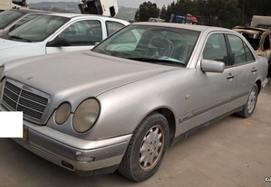 2604583 - Para peças - Mercedes Benz E200 CDI - 2.2diesel - ano 1999