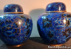 Disponvel. Bonito e Antigo Par De Potes Chineses, sec.xix, principio sec.xx.