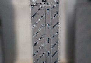 Armário refrigerado de conservação ventilado com 3 prateleiras GN 2/1