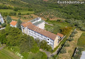 Edificio Da Antiga Casa Do Clero E Dos Retiros