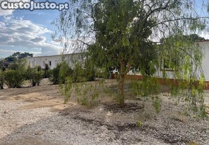 Terreno Urbano com 1.200m2, Pinhal Novo, Fertagus e Autocarro