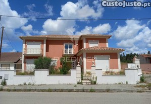 Magnfica moradia t7 prxima de leiria com terreno de 4650m