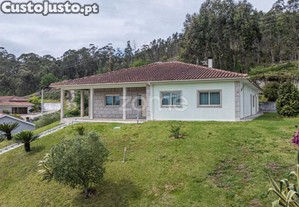 Moradia Térrea Travassos, Póvoa De Lanhoso
