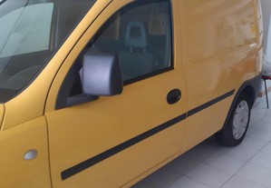 Opel Combo (75 Cac Mt)