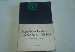 Livro Diversidade e unidade em Fernando Pessoa 7 edição -1982