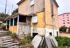 Prdio Com 2 Apart. T2 E Um T1 Em So Cosme,...