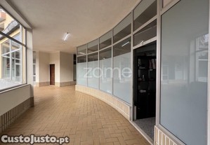 Loja Na Galeria Comercial Bairro Do Jardim,...