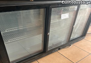 Bancada de porta de vidro