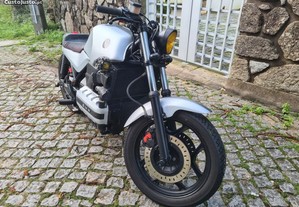 100 Moto Restaurada pela Reborn Coleçao