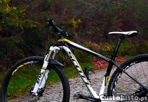 Bicicleta Carbono Scott 29