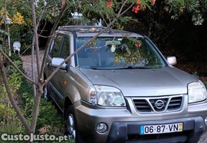 Nissan X-Trail 2.2 4x4 - 03