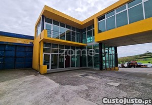 Armazm Com 700M Na Relva - Excelente Localizao