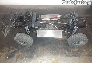 Carro RC Axial SCX10 - chassi e rodas