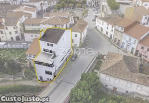 Prdio Torre De Moncorvo Com Loja Comercial