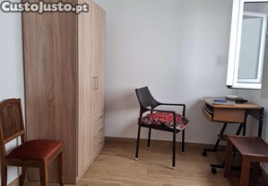 Quarto em casa partilhada   Junto av. Fernando Namora   Coimbra