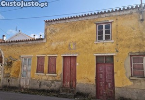 Armazm em Calvaria de Cima por recuperar