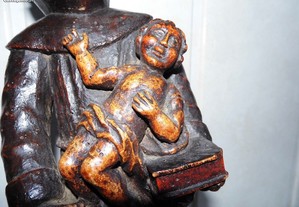 Escultura do sec. 19 - Santo António em madeira
