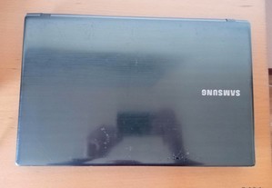 Portátil Samsung i7 Modelo NP550P5C