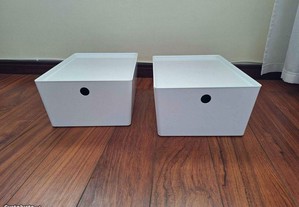 Duas caixas brancas c/tampa IKEA KUGGIS
