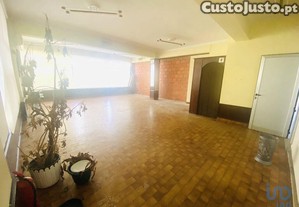 Loja / Estabelecimento Comercial em Valena, Cristelo Covo e Aro de 66,00 m