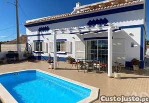 Casa / Villa T3 em Luz de Tavira e Santo Estêvão de 197,9 m²