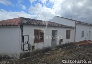 Ruina na aldeia de são marcos da serra, algarve