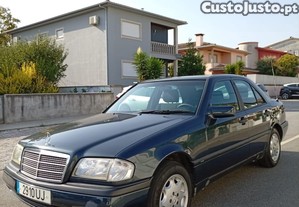 Mercedes-Benz C 250 Turbo Diesel (202128) - 02