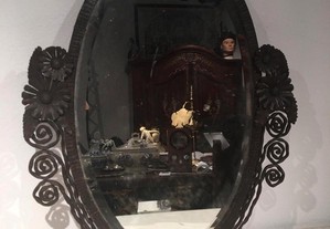 Espelho Arte Deco em ferro forjado