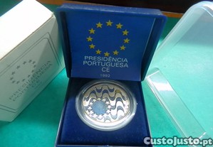 669 - PROOF: 200$00 1992 Pres. Comun. Europeia, por 34,00