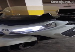 SYM maxisym 400 cc 2014