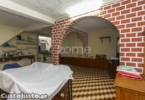 Moradia T4 Alijó