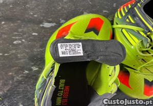 Chuteiras Adidas como novas