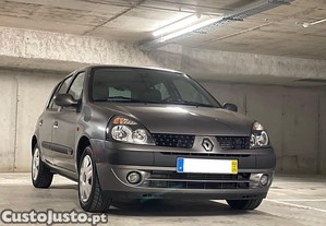 Renault Clio 1.2 16v - 02