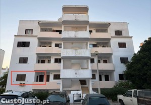 Apartamento T1 em Albufeira e Olhos de gua com Varanda