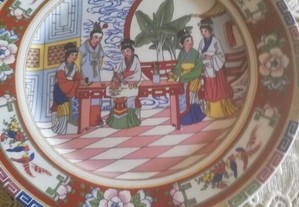 Prato em porcelana oriental