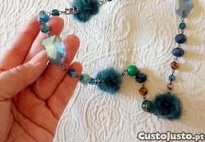 Colar pompons (bijuteria)