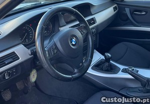 BMW 318 E91 - 12