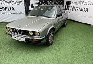 BMW 318 I E30