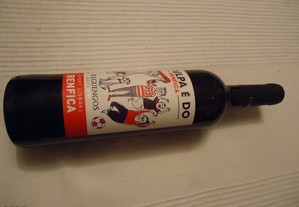 Garrafa de vinho do Benfica para coleção