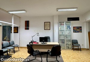 Loja em Albufeira com 97m