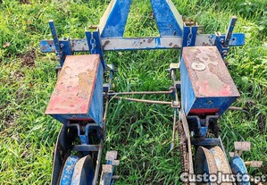 Semeador de milho de 2 linhas