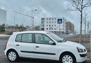 Renault Clio 1.2 8V
