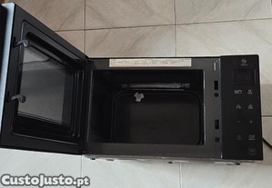 Forno de micro-ondas LG com avariado