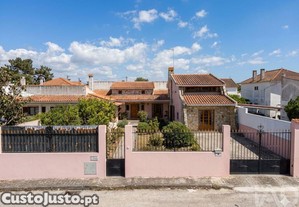 Casa / Villa T4 em Seixal, Arrentela e Aldeia de Paio Pires de 130,37 m²