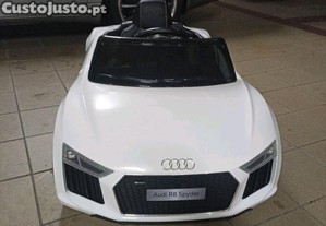 Audi R8 Spyder XL