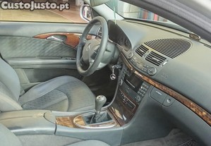 Mercedes-Benz E 220 Bagarde - 03