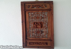 Disponvel... Bonito Painel chins Talhado em madeira nobre, sec.xix,