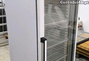 Vitrine Vitrical de Bebidas