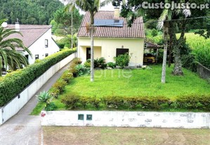 Moradia T3 Tradicional Com Vista E Potencial Al...
