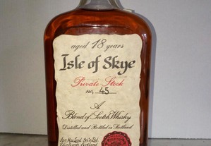 Garrafa Whisky Isle of Skye 18 Anos.